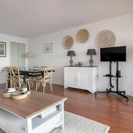 Apartment Magnifique Vue Mer En Bord De Plage! *